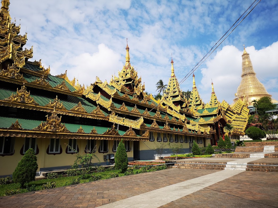 Pagoda exterior viaje a Myanmar